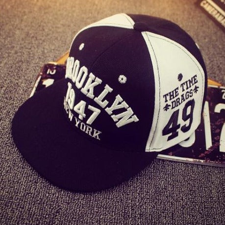Hip Hop Hat Black And White Elements 1947 Letters Peaked Cap
