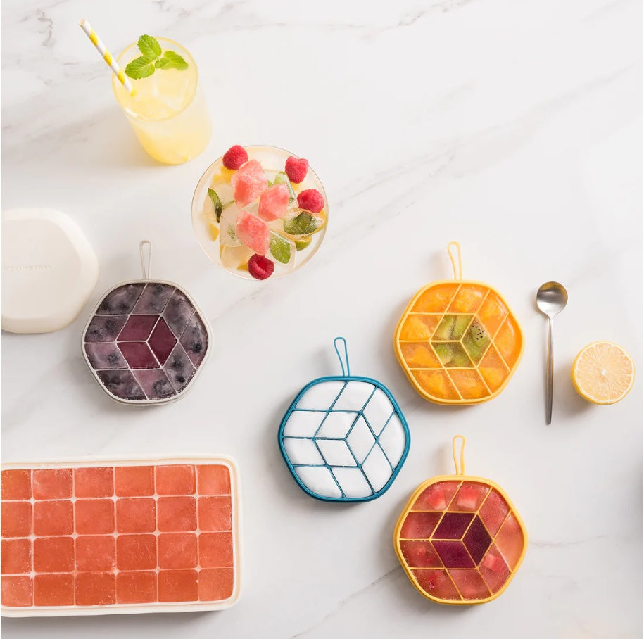 Beehive - Mini Silicone Ice Cube Tray With Lid