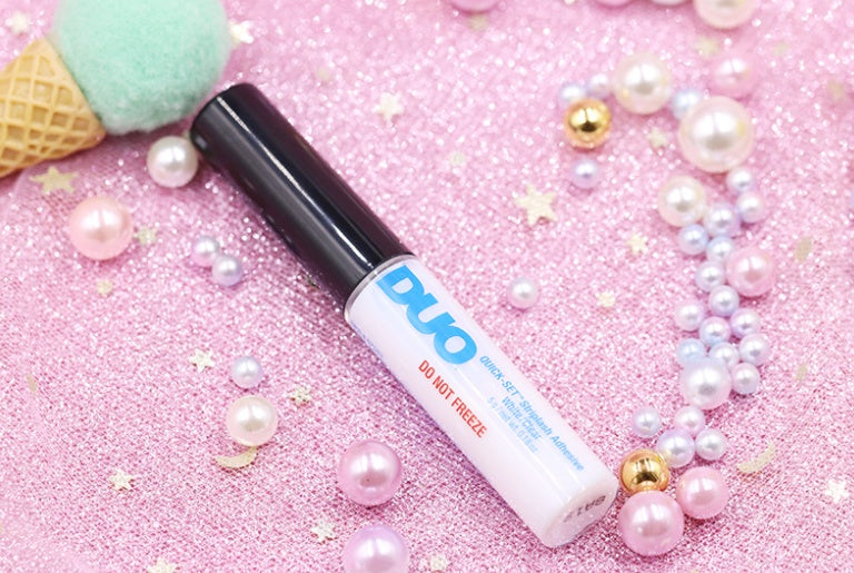 False Eyelashes Glue Is Mild And Does Not Hurt Skin