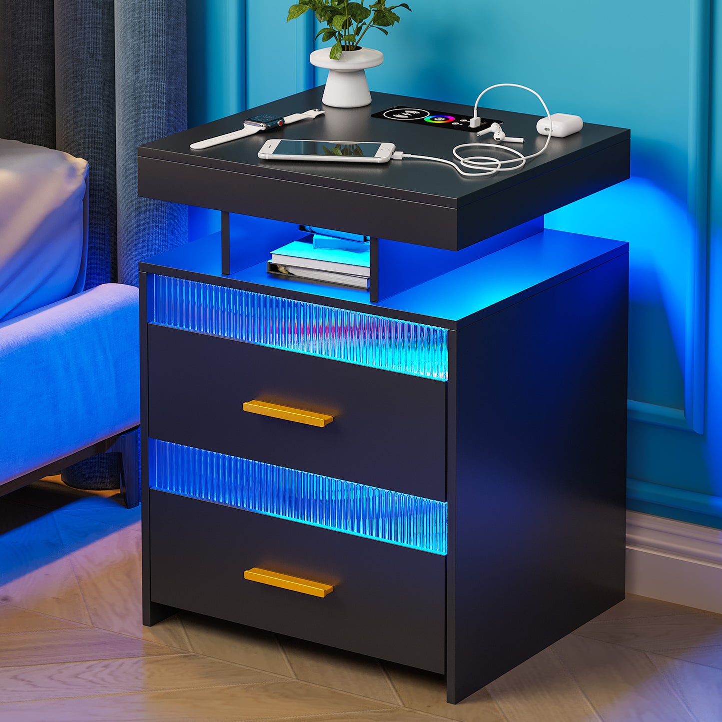 Bedroom Bedside Table With Charging Table