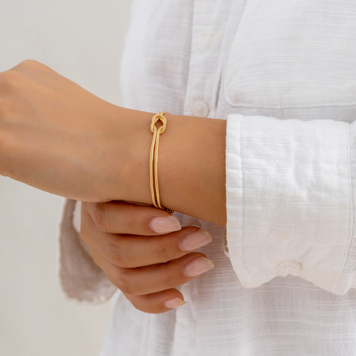 Simple Knot Snake Bone Bracelet Cold Style Design Element Bracelet